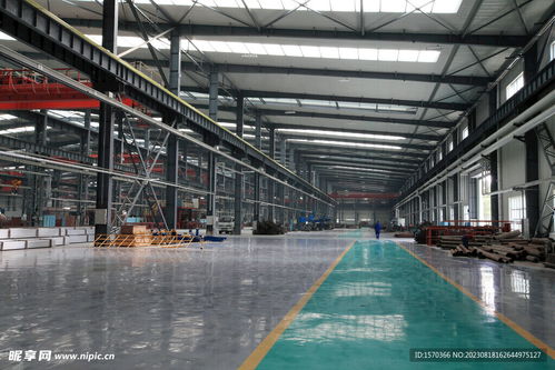 光影下的工业力量 机械厂装修机械摄影图集与艺术解读